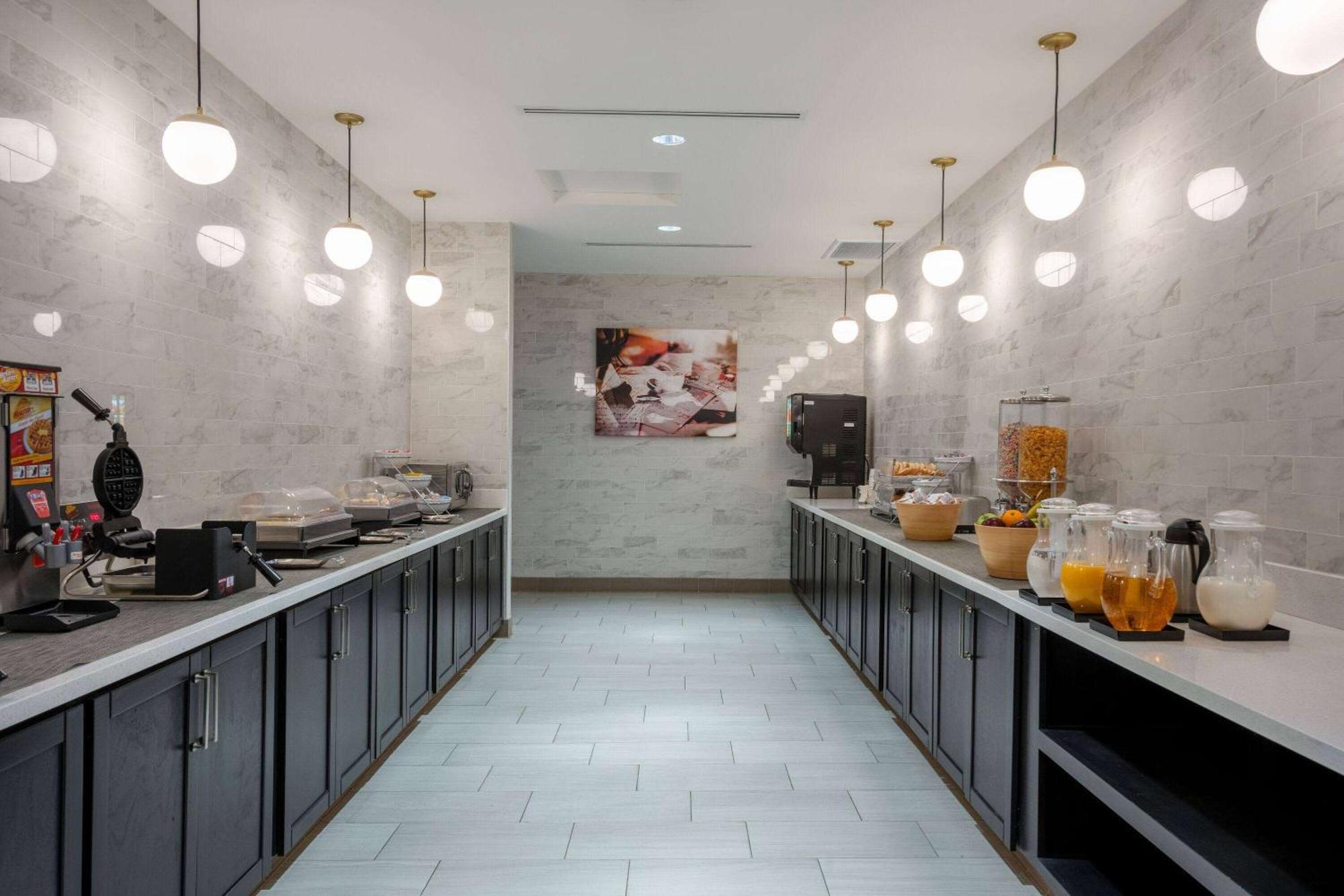 La Quinta Inn & Suites By Wyndham Yucaipa 외부 사진