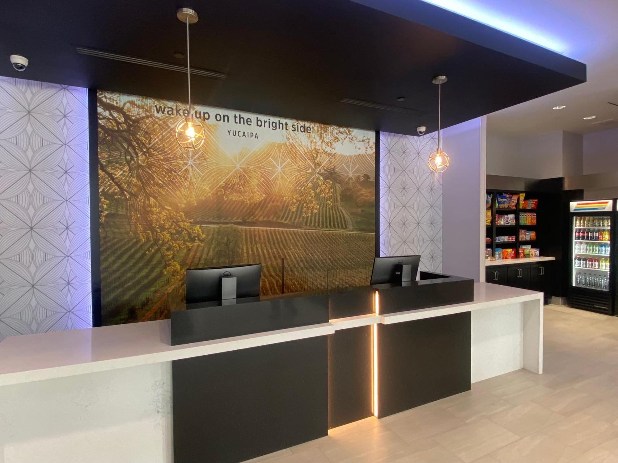 La Quinta Inn & Suites By Wyndham Yucaipa 외부 사진